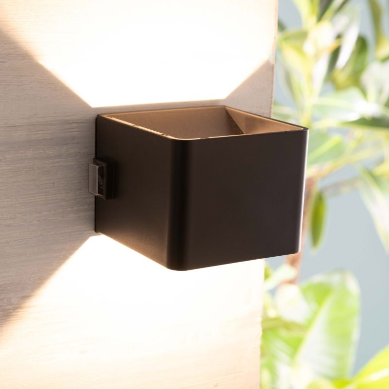 Moderne aufladbare Wandleuchte Schwarz, Puck, 4W, 3000K LED, IP44 Moderne aufladbare Wandleuchte Schwarz, Puck, 4W, 3000K LED, IP44