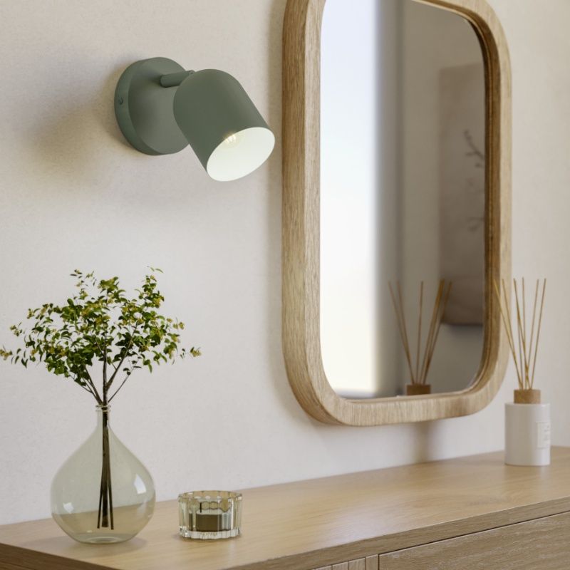 Grüne vintage Wandleuchte Stahl, Tjitte