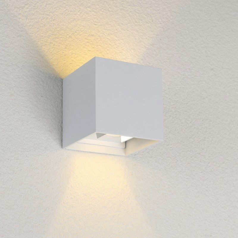Weiße Außenleuchte Aluminium, Dion, 6W, dim to warm LED, IP54 Weiße Außenleuchte Aluminium, Dion, 6W, dim to warm LED, IP54