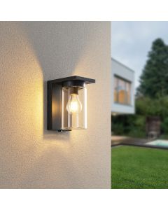Schwarze Außen Wandleuchte mit Dämmerungsmelder Modern, Yves, IP44