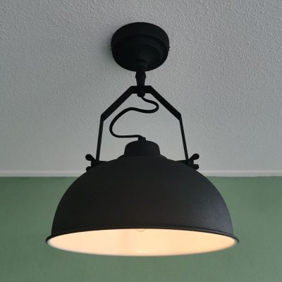 Industrielle Deckenlampe Schwarz, Fellen
