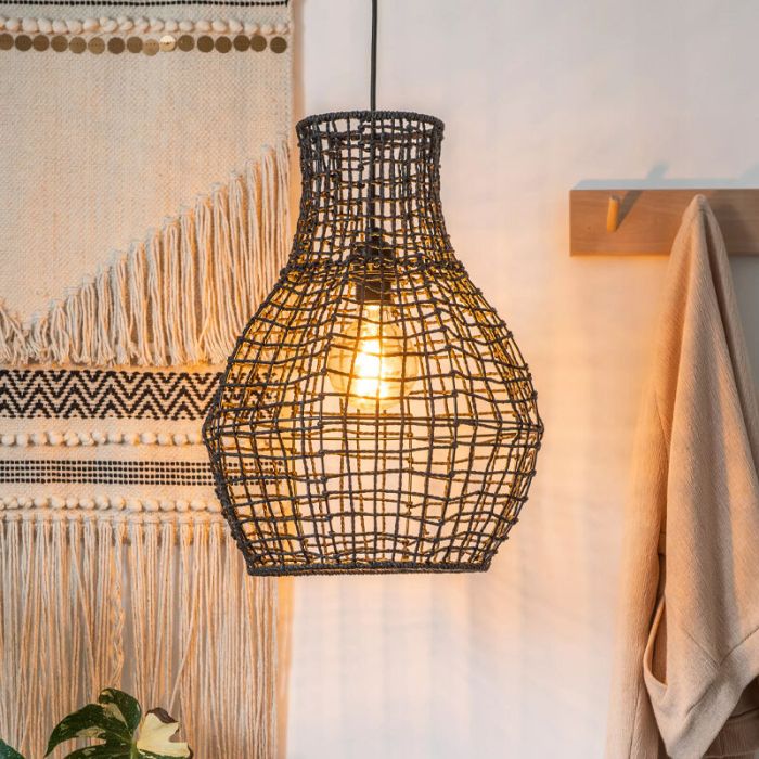 Schwarze Pendelleuchte Alban, Rattan, ländlich