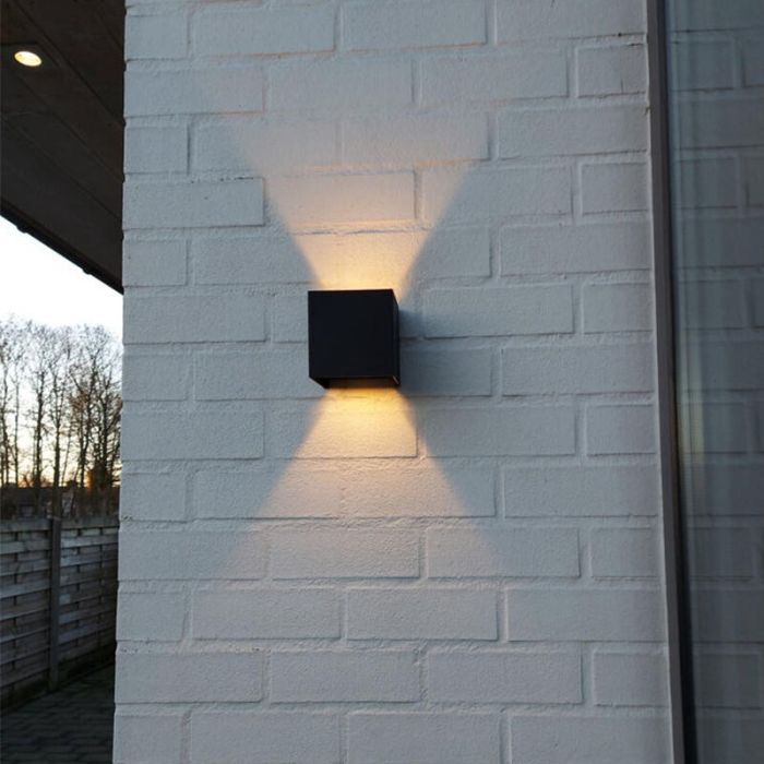 Schwarze moderne Up down Wandleuchte Aluminium, Dion, 7W, dim to warm LED, IP65