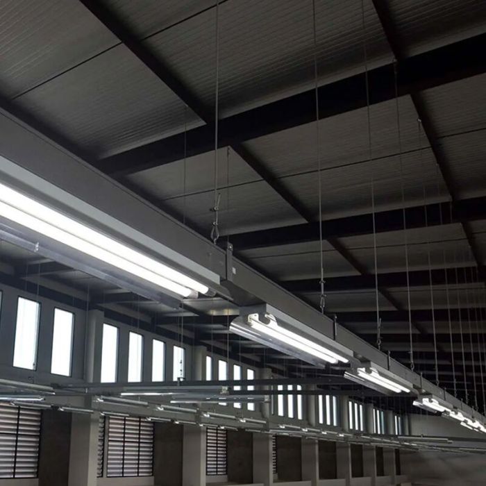 LED Leuchtstoffröhre 60cm - Bisolux Core - 10W - 6400K - Mit Starter